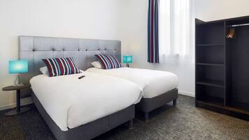 Standard Room, 2 Twin Beds | Premium bedding, desk, soundproofing, iron/ironing board