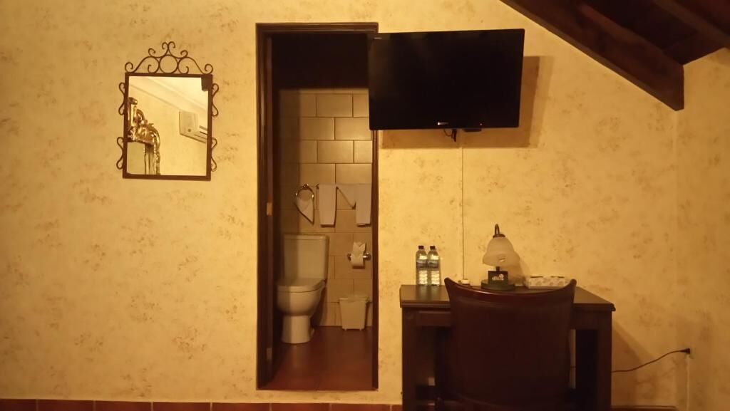 desk, rollaway beds, free wifi, bed sheets