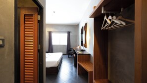 Deluxe Premier (2 storied building) | Desk, blackout drapes, free WiFi, bed sheets