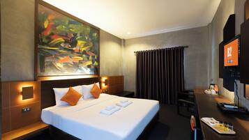 Desk, blackout drapes, free WiFi, bed sheets