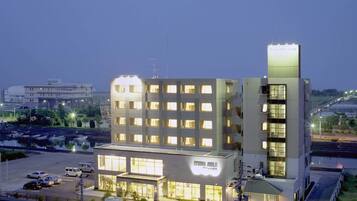 Front of property - evening/night