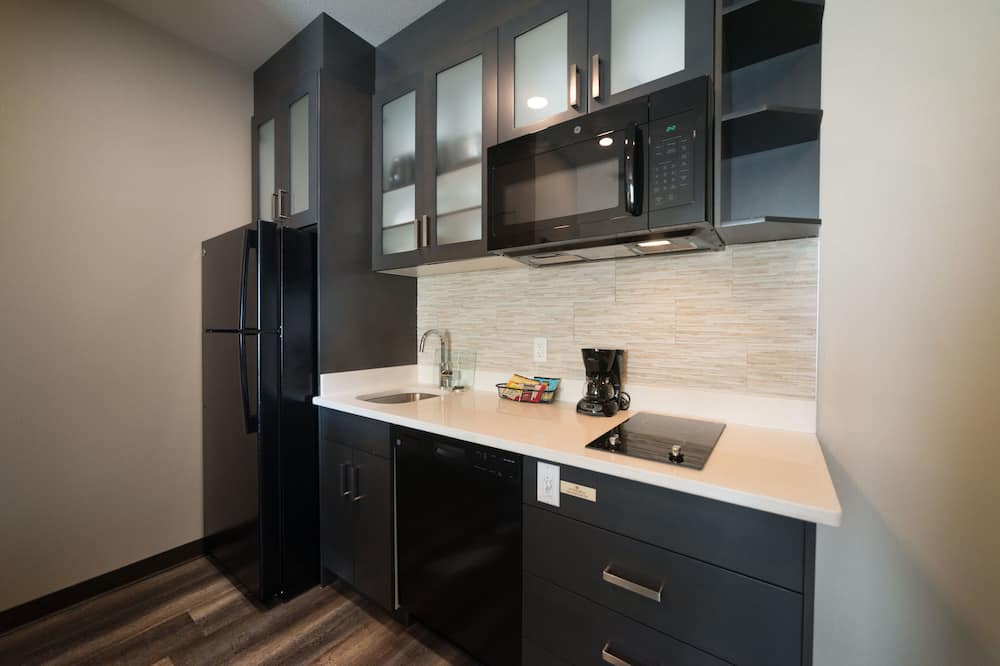 Candlewood Suites West Edmonton - Mall Area by IHG