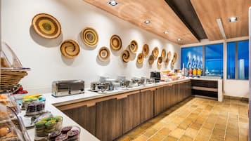 Free daily buffet breakfast