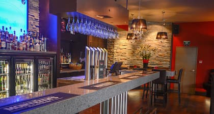 The Racecourse Hotel & Motorlodge