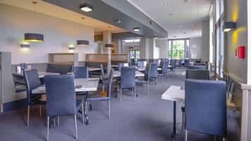 Breakfast, lunch, dinner served; local cuisine, alfresco dining