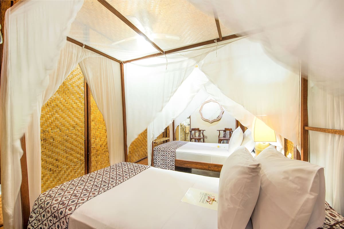 Traditional Double or Twin Room, Mountain View (Villa Kayu 1D) | 1 bilik tidur, peralatan tempat tidur premium, peti besi dalam bilik 