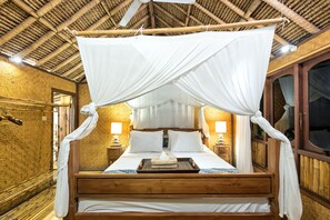 Villa, uitzicht op tuin | 1 slaapkamer, luxe beddengoed, een kluis op de kamer