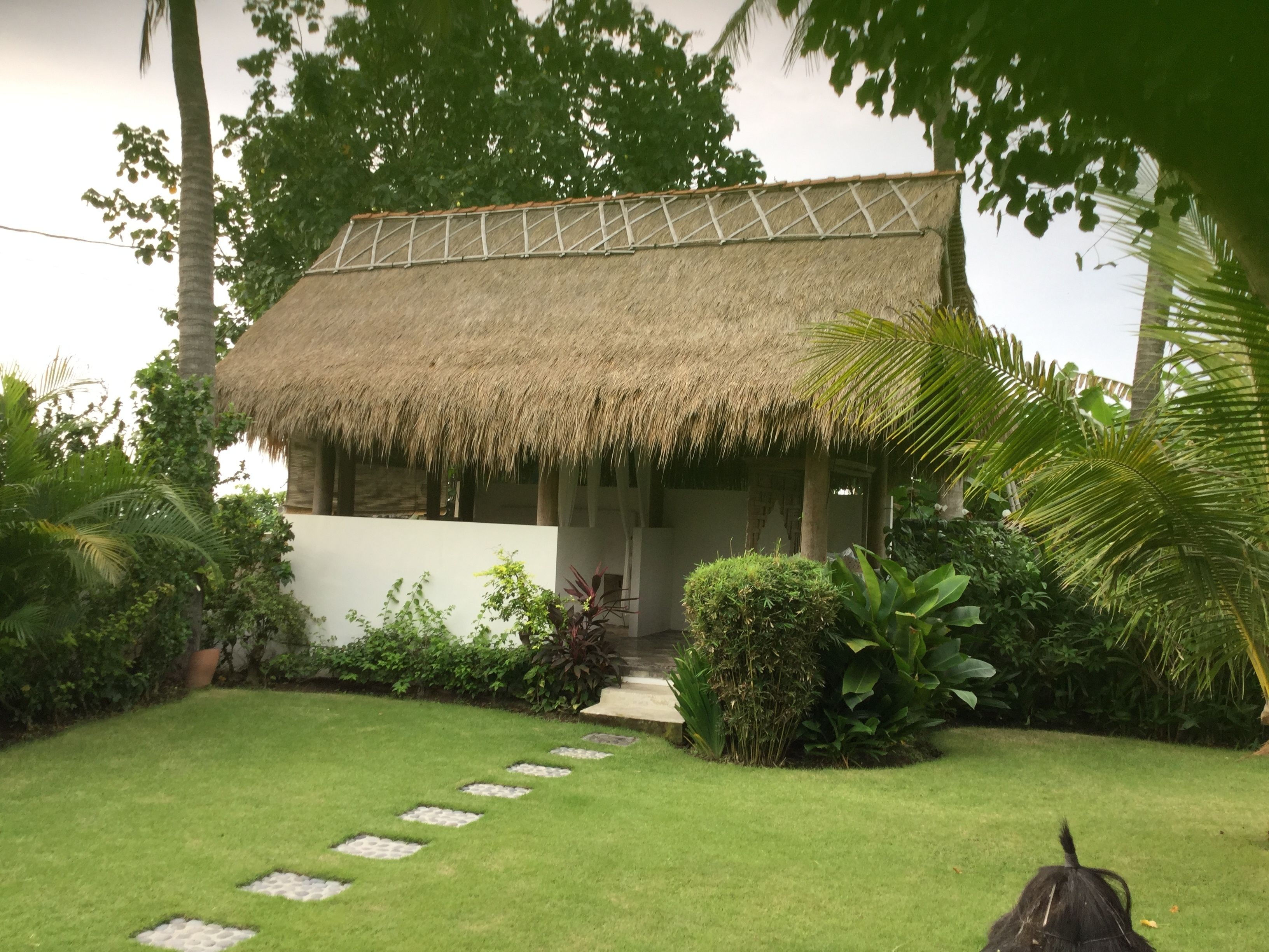 deep-tissue massages, massages on the beach, facials