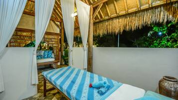 Diepe bindweefselmassages, massage op het strand, gezichtsbehandelingen