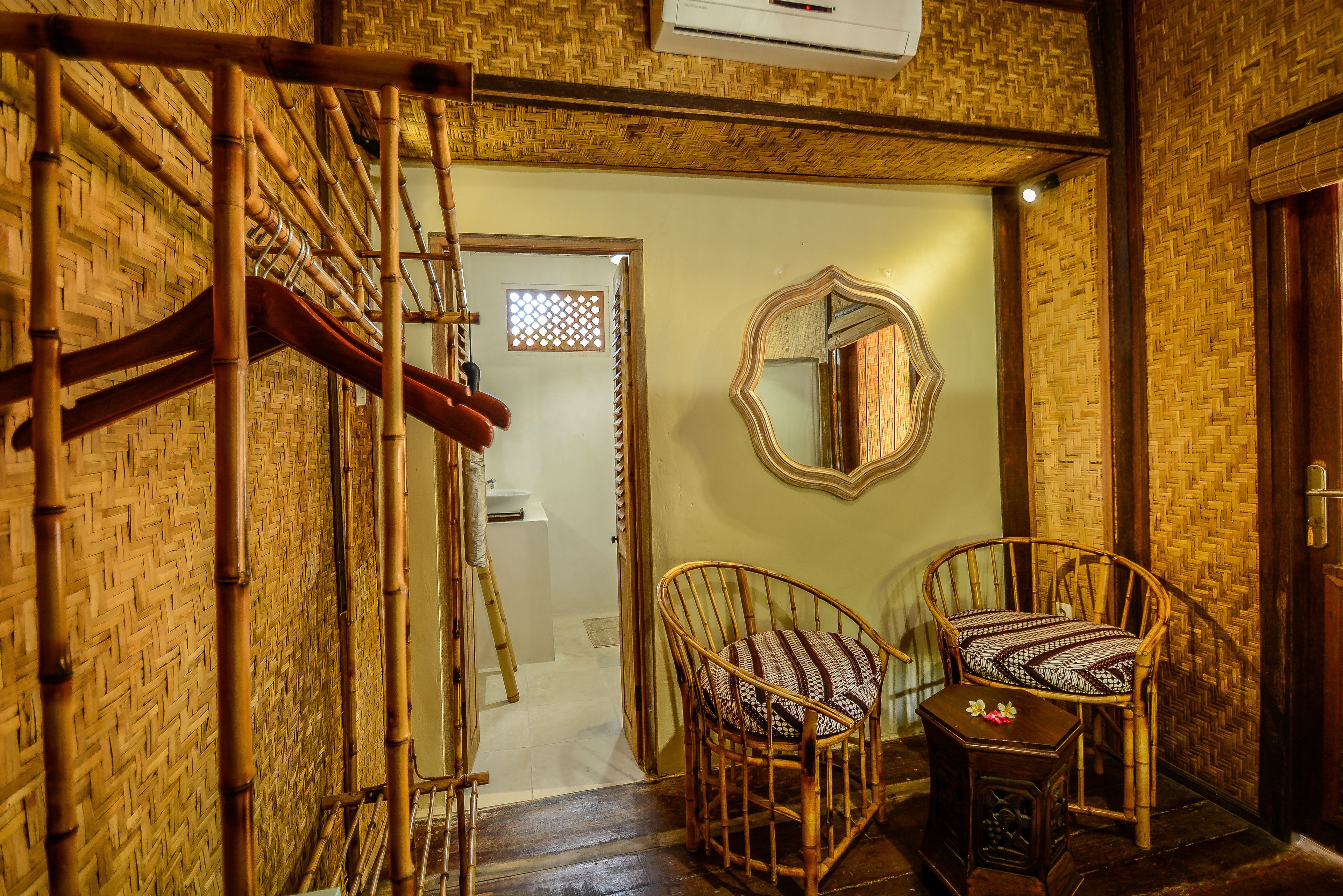 traditional room, garden view (villa kayu 1b) | 1 bedroom, premium bedding, in-room safe, individually decorated