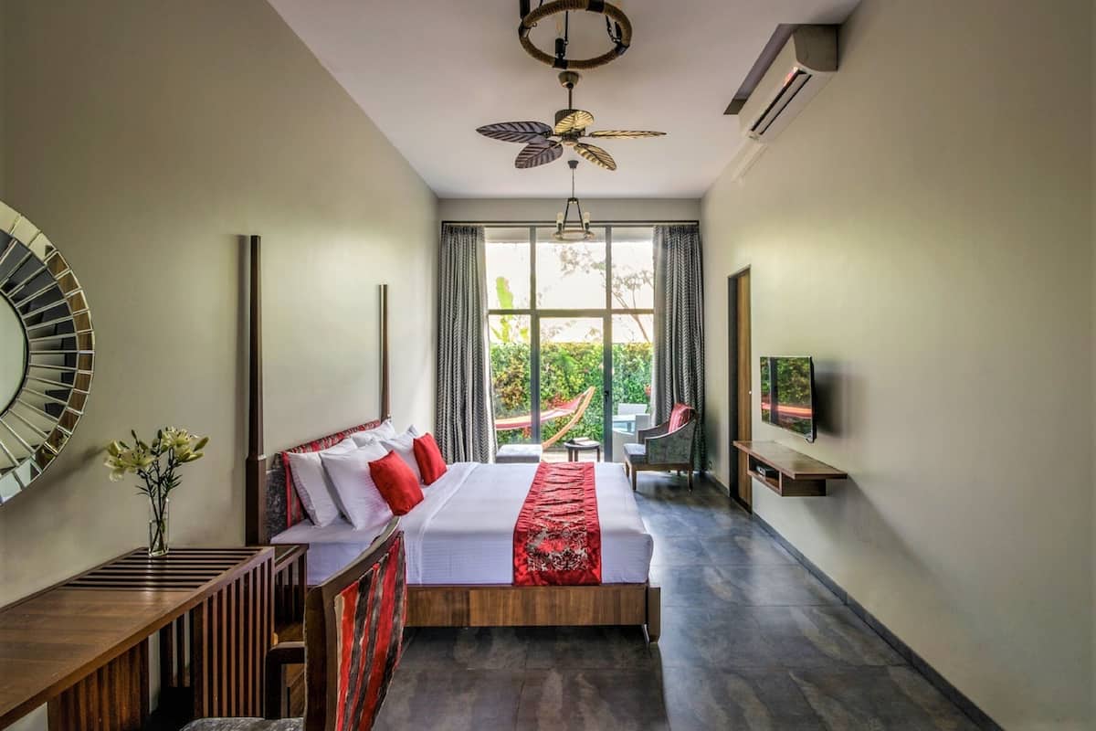 Luxury Room | 1 bedroom, premium bedding, Select Comfort beds, in-room safe