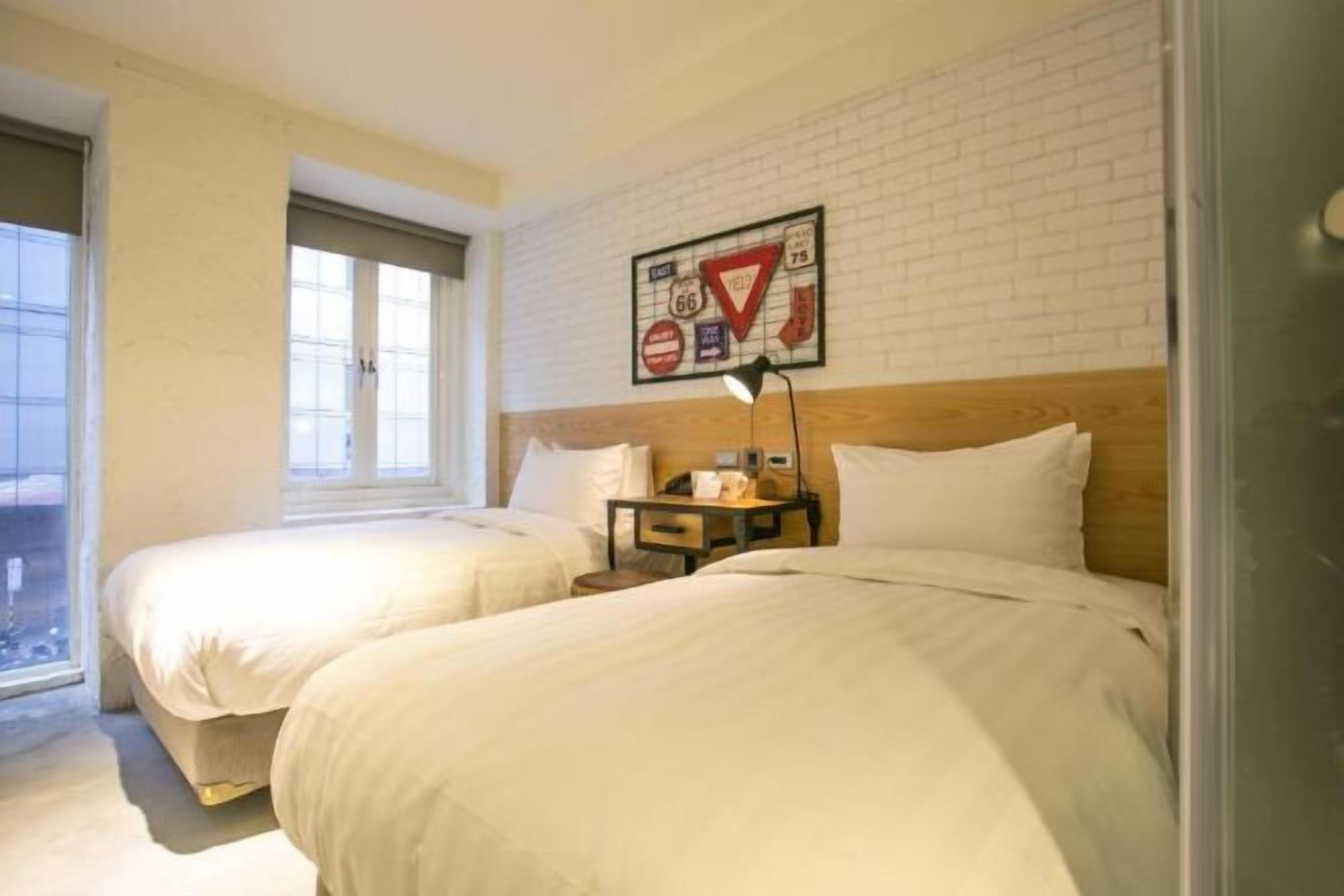 1 bedroom, premium bedding, down comforters, individually decorated