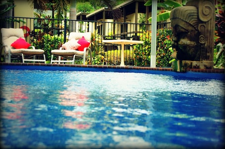 2 outdoor pools, sun loungers