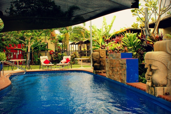 2 outdoor pools, sun loungers