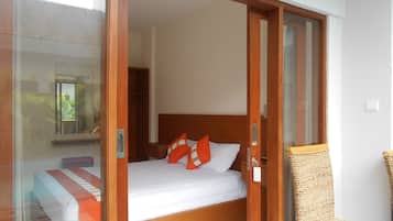 Laptopgeeigneter Arbeitsplatz, kostenloses WLAN