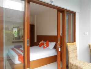 Laptop workspace, free WiFi - Spunky Premiere Kuta (Kerobokan)