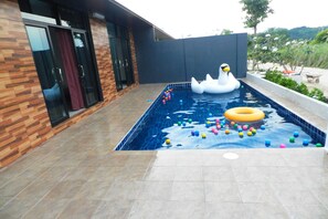 2 Bedrooms Pool Villa | Balcon