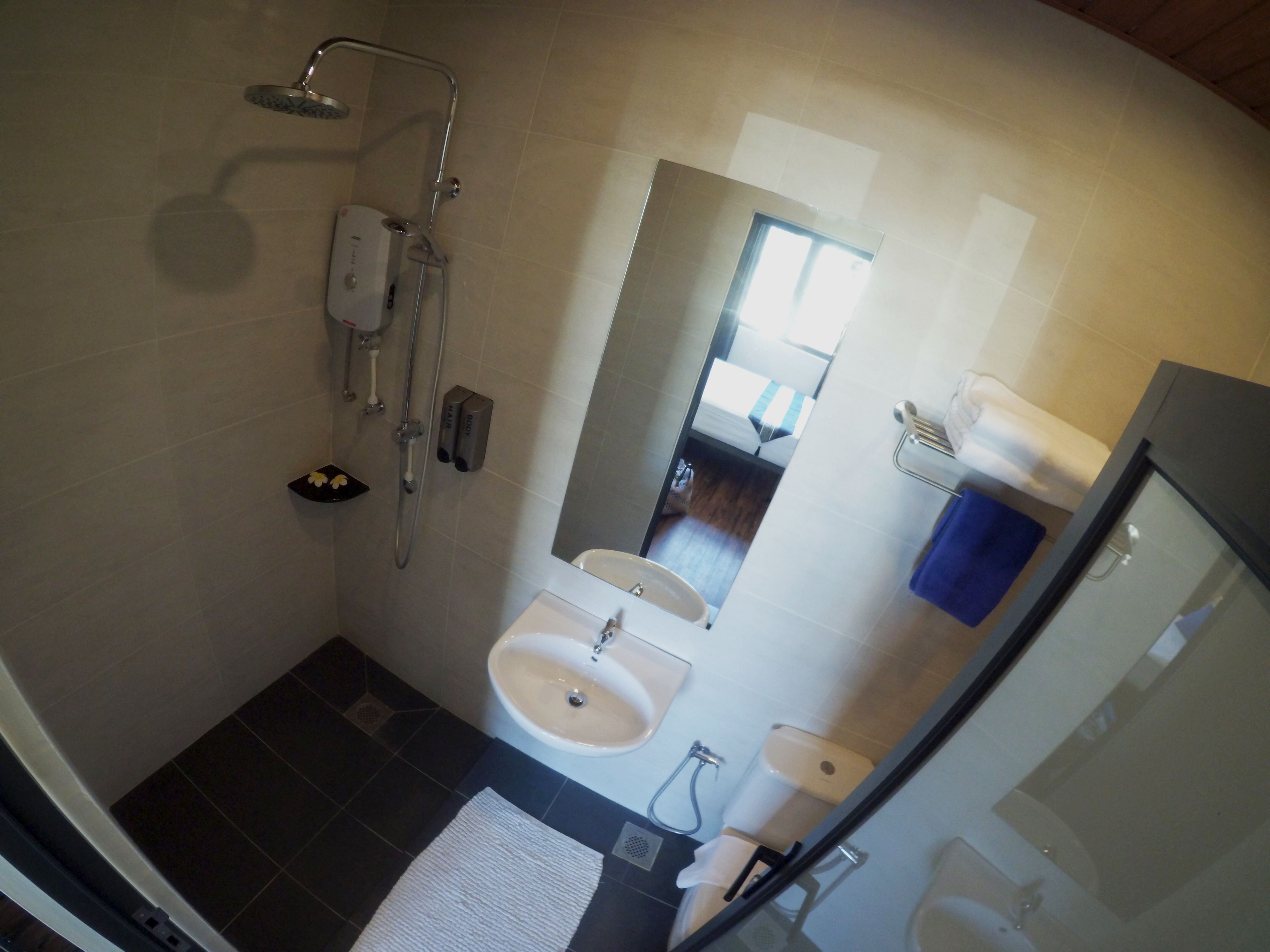 superior | bathroom | shower, rainfall showerhead, free toiletries, hair dryer
