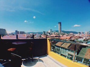 الإطلالة من المنشأة