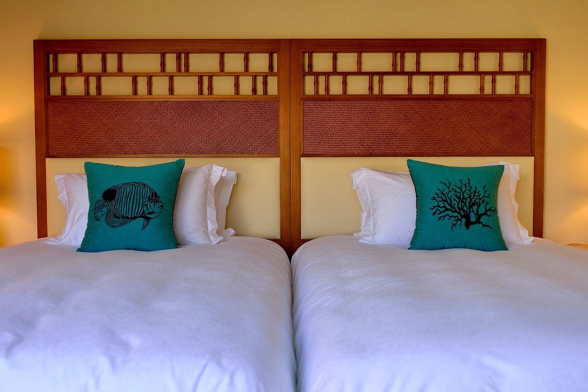 Minibar, in-room safe, desk, iron/ironing board