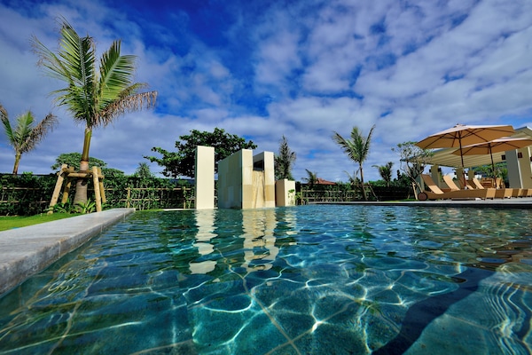 Seasonal outdoor pool