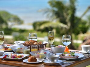 Free daily full breakfast  - The Uza Terrace Beach Club Villas (Yomitan)