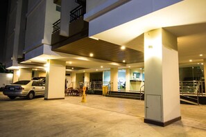 Free self parking - Dae Ma Place (Nonthaburi)
