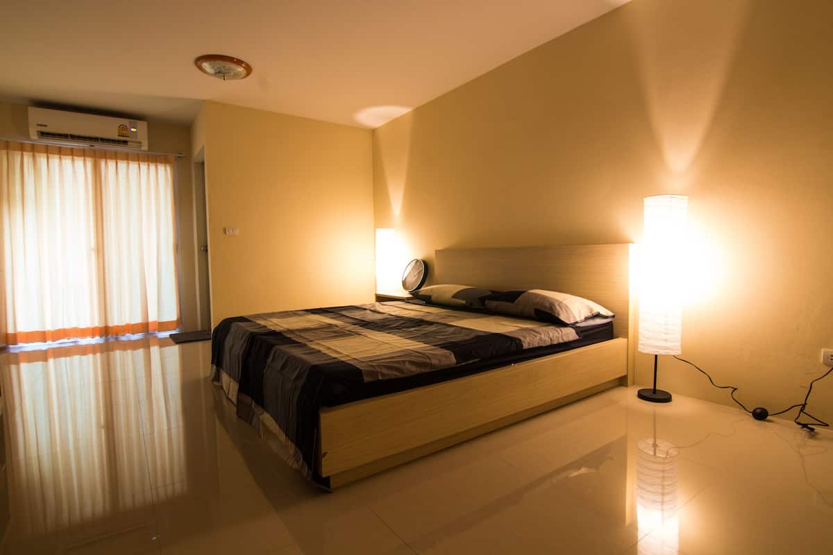 Superior Room | Desk, blackout drapes, free WiFi