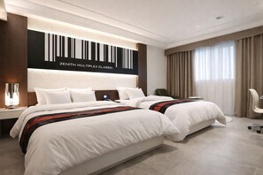 Basic tvåbäddsrum | Sängtillbehör av högsta kvalitet, skrivbord och ljudisolering