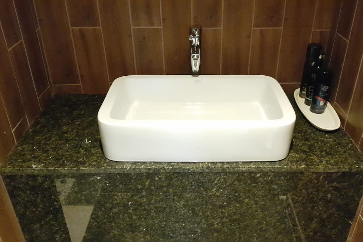 Suite | Waschbecken im Bad