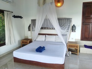 Familie bungalow | Luxe beddengoed, een bureau, extra bedden (toeslag), gratis wifi