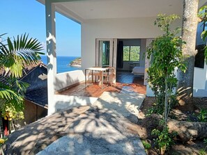 Seaview Bungalow | Terrace/patio - Wawa Wewe Rock (Karangasem)