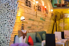 Souper servi sur place, cuisine internationale