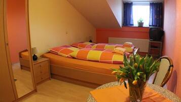 Schallisolierte Zimmer, kostenloses WLAN, Bettwäsche