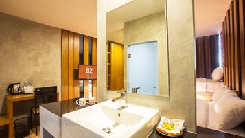 Tremannsrom – deluxe | Bad | Dusj og håndklær