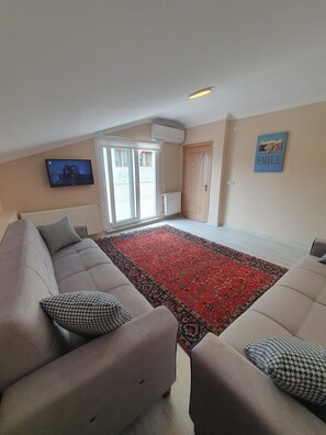 Loft, 1 Bedroom, Terrace | Living area | LCD TV - Efe Apart Hotel (Istanbul)