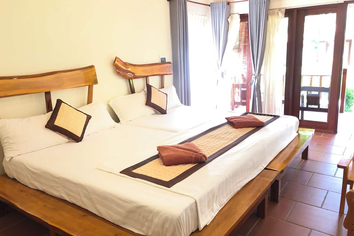 Pillow-top beds, minibar, free WiFi, bed sheets