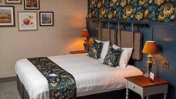 Desk, blackout curtains, free WiFi, bed sheets