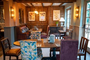 Restaurant - The Ethorpe Hotel by Chef and Brewer Collection (Gerrards Cross)