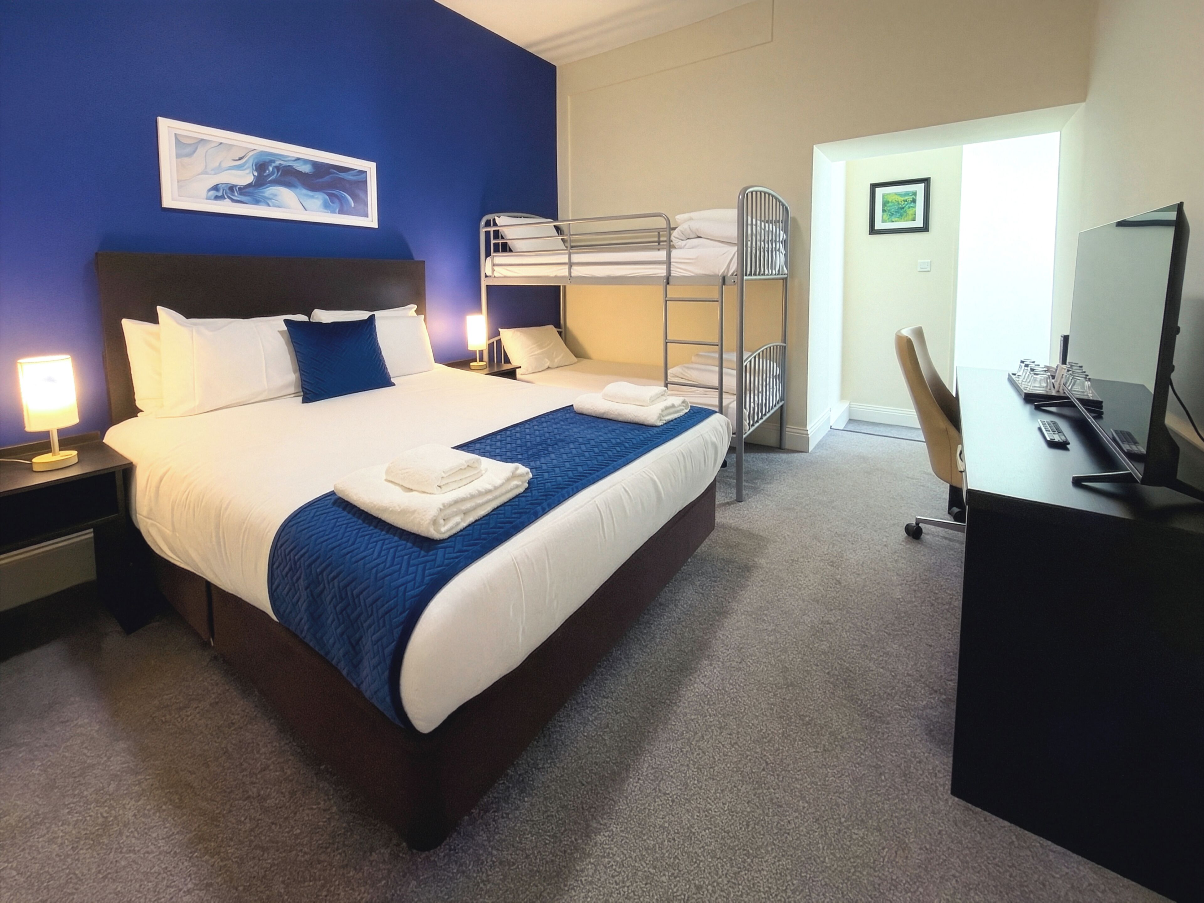 Familie tweepersoonskamer | Individueel gedecoreerd, individueel gemeubileerd