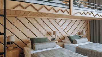 Premium bedding, in-room safe, desk, iron/ironing board