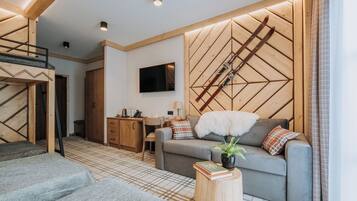 Premium bedding, in-room safe, desk, iron/ironing board