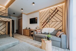 Premium bedding, in-room safe, desk, iron/ironing board - Hotel Jaworzyna Krynicka (Krynica-Zdroj)