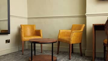 Skrivebord, mørklægningsgardiner, gratis Wi-Fi, sengetøj