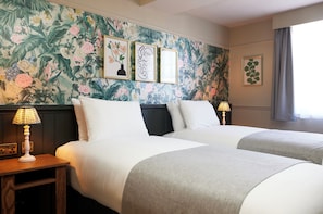Desk, blackout drapes, free WiFi, bed sheets