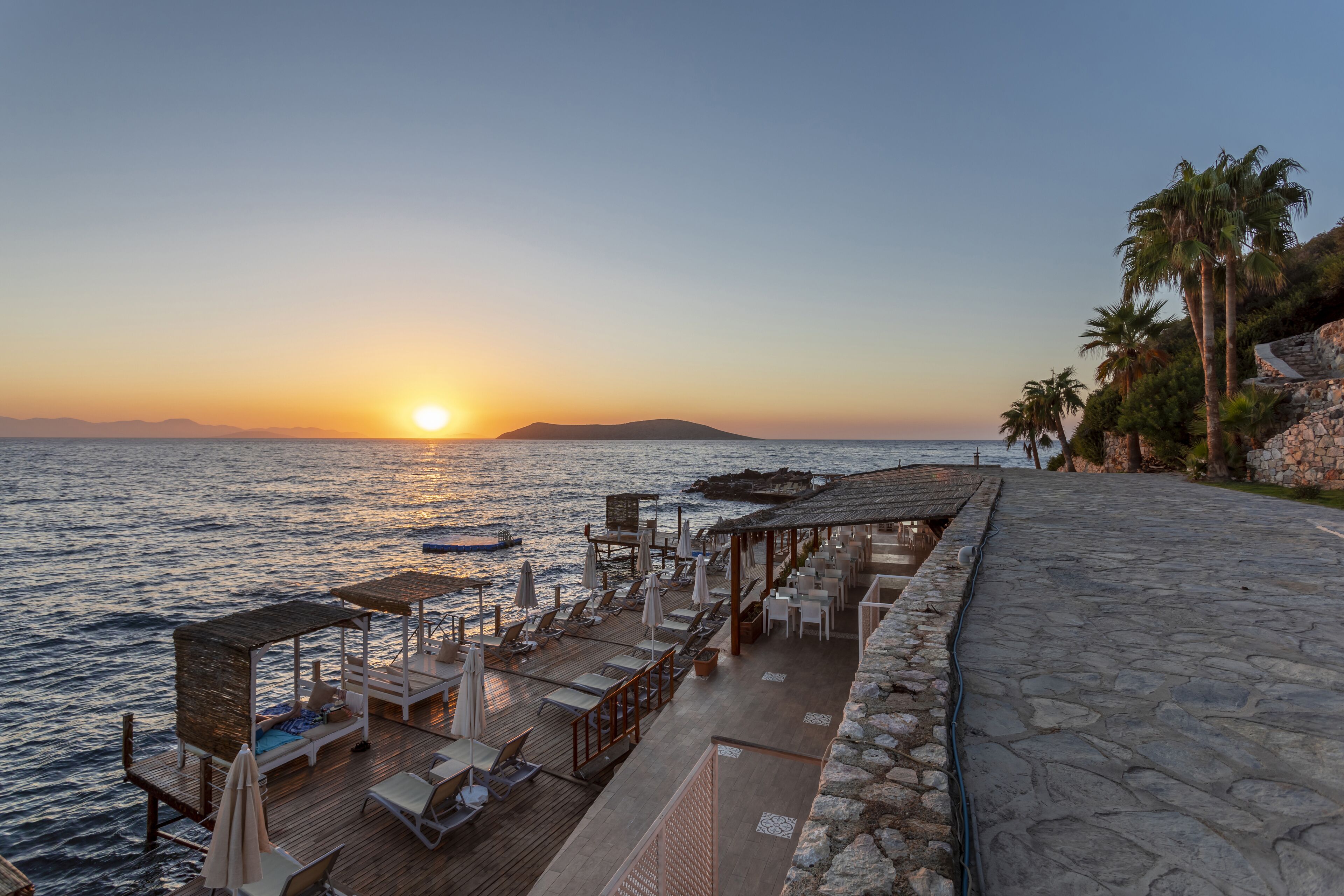 Sun deck