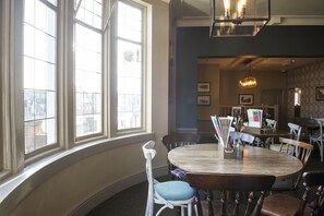 Restaurant - Royal Hotel By Greene King Inns (Scunthorpe)