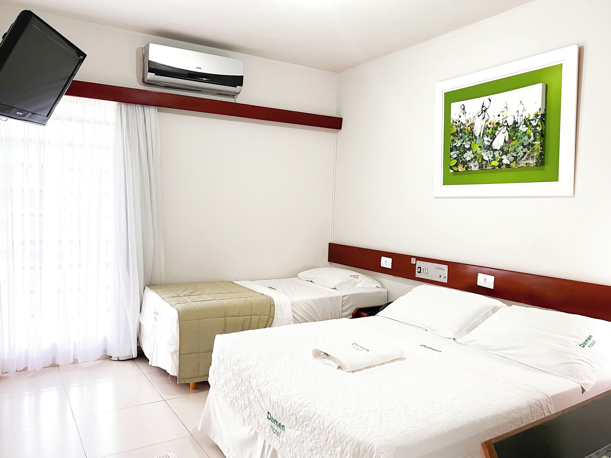 standard triple room | minibar, desk, blackout curtains, free wifi