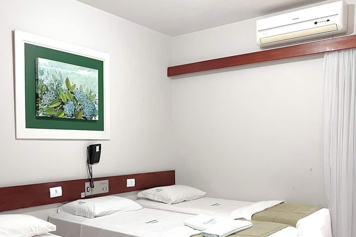 Standard-Dreibettzimmer, 3 Einzelbetten