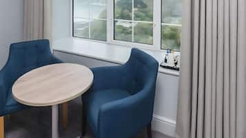 Standard Twin Room, Ensuite, Sea View | Room amenity